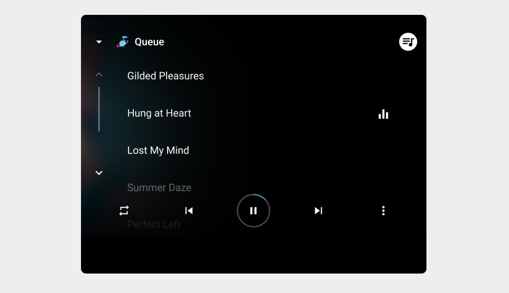 Mockup de um app de mídia mostrando a lista de reprodução com controles de reprodução